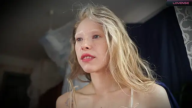  Phantom thread  online show from October 10, 2025, 10:58 am