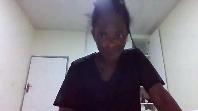 Snapshot of sweets_80 chatting on April 12, 2026, 12:26 am sweets 80 online show from April 12, 2026, 12:26 am