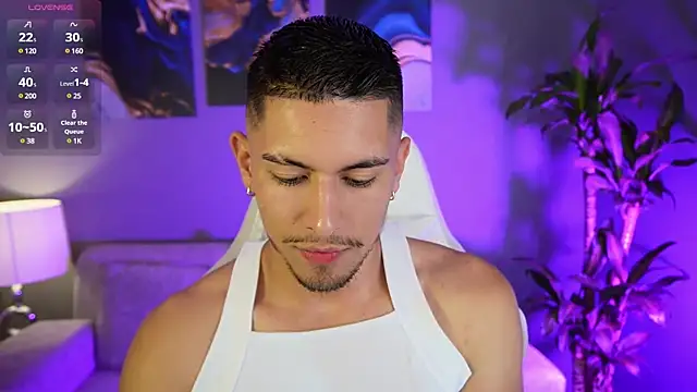 Snapshot of Aaronfox_x chatting on January 3, 2025, 11:33 pm Aaronfox x online show from January 3, 2025, 11:33 pm