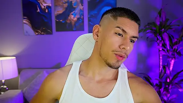 Snapshot of Aaronfox_x chatting on January 5, 2025, 11:44 pm Aaronfox x online show from January 5, 2025, 11:44 pm