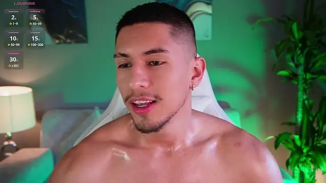 Snapshot of Aaronfox_x chatting on January 19, 2025, 7:58 pm Aaronfox x online show from January 19, 2025, 7:58 pm