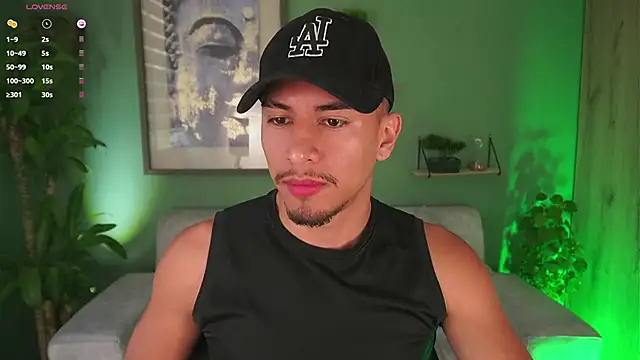 Snapshot of Aaronfox_x chatting on February 25, 2025, 1:50 pm Aaronfox x online show from February 25, 2025, 1:50 pm
