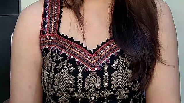 MIss-Naina online show from October 25, 2025, 7:27 am