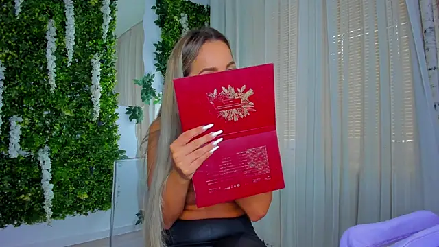 VivienCarter online show from September 27, 2025, 2:00 pm