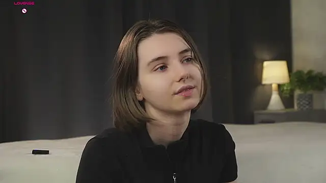 MeghanElson online show from February 17, 2026, 1:18 pm