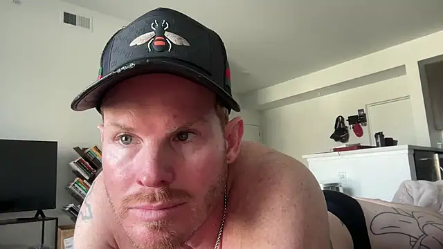 crossfitterguy87 online show from March 1, 2026, 8:33 pm