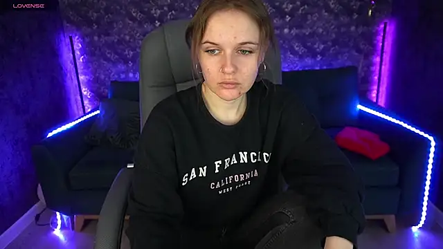 Snapshot of MaribelRiverr_ chatting on March 16, 2025, 6:20 am MaribelRiverr online show from March 16, 2025, 6:20 am