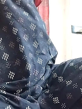 miss-Riy online show from October 8, 2025, 4:59 pm