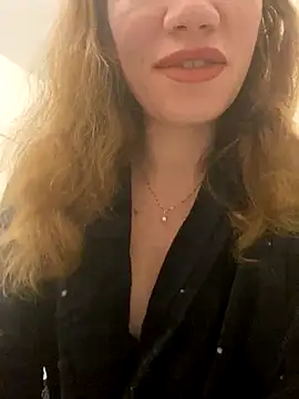 Snapshot of EvaRush chatting on December 6, 2024, 7:56 pm EvaRush online show from December 6, 2024, 7:56 pm