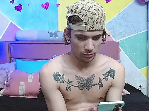 tylor boy online show from October 2, 2025, 1:56 am