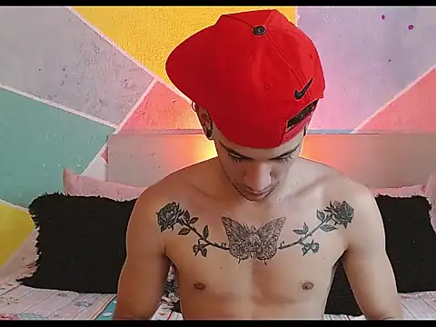 tylor boy online show from February 3, 2026, 10:59 pm