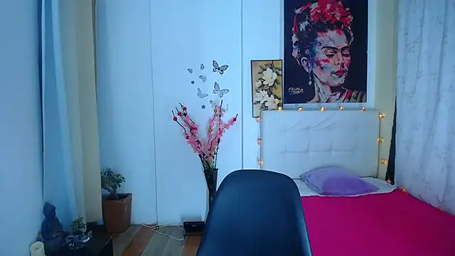 vane 19 online show from February 6, 2025, 1:10 pm