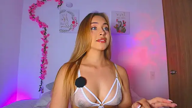 PollyGrey  online show from March 28, 2026, 3:17 am