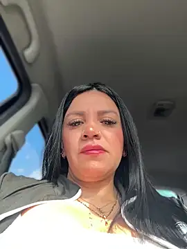 Snapshot of Milff_parkerrr chatting on January 23, 2025, 1:35 pm Milff parkerrr online show from January 23, 2025, 1:35 pm