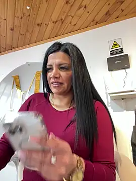 Snapshot of Milff_parkerrr chatting on March 11, 2025, 5:35 pm Milff parkerrr online show from March 11, 2025, 5:35 pm