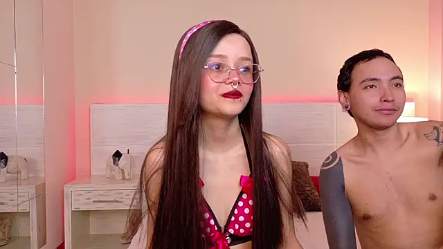 Snapshot of MARCUS_AND_HIKARY chatting on January 10, 2025, 7:54 pm MARCUS AND HIKARY online show from January 10, 2025, 7:54 pm