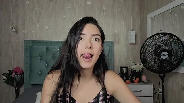 Marcelaa fox online show from March 25, 2026, 7:53 pm