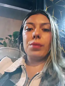 Sweel Leyva18 online show from February 9, 2025, 2:49 am