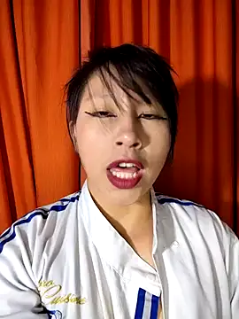 Snapshot of Giviper1 chatting on May 6, 2026, 2:19 am Giviper1 online show from May 6, 2026, 2:19 am
