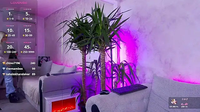 BambiAndAyline online show from December 9, 2024, 4:12 am