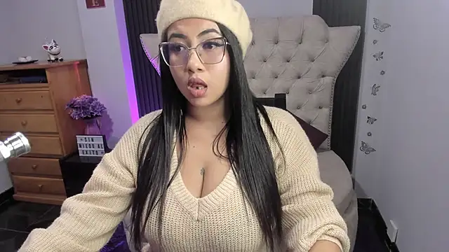 Snapshot of Sexy_cristall_ chatting on October 16, 2025, 11:28 pm Sexy cristall online show from October 16, 2025, 11:28 pm