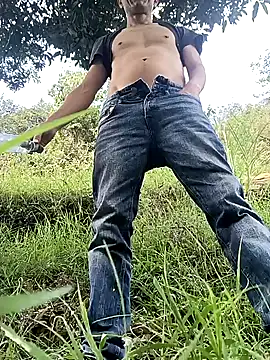 C vas  online show from February 25, 2025, 10:07 pm