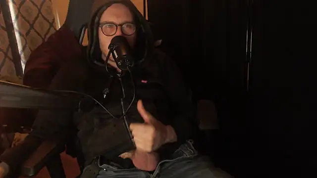 chicostick413 online show from February 17, 2026, 8:37 pm