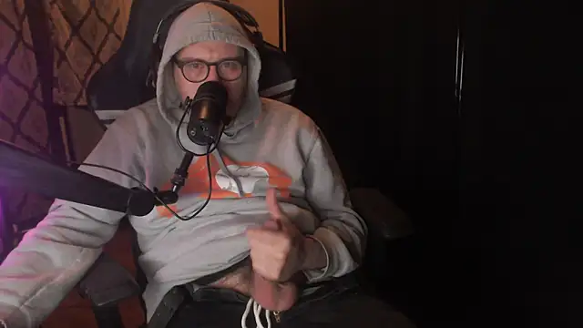 chicostick413 online show from March 12, 2026, 1:12 am