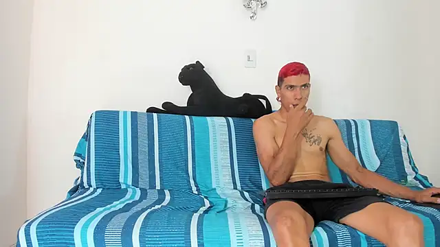 QuinnAndpuma1 online show from January 14, 2025, 9:20 pm