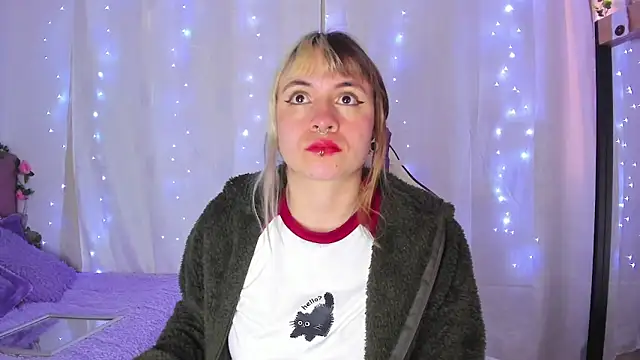 Snapshot of GilaKat chatting on January 20, 2025, 11:02 am GilaKat online show from January 20, 2025, 11:02 am