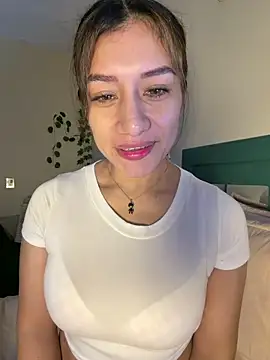 Bckystonee online show from April 16, 2026, 6:52 pm