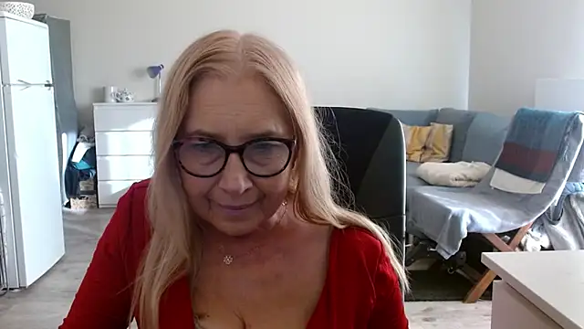 sofia xkiss online show from March 7, 2025, 2:45 pm