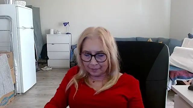 sofia xkiss online show from March 21, 2025, 7:44 am