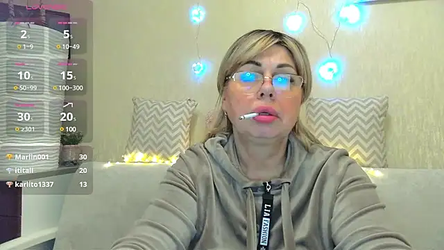 Snapshot of SusieNoreen chatting on January 19, 2025, 3:10 pm SusieNoreen online show from January 19, 2025, 3:10 pm