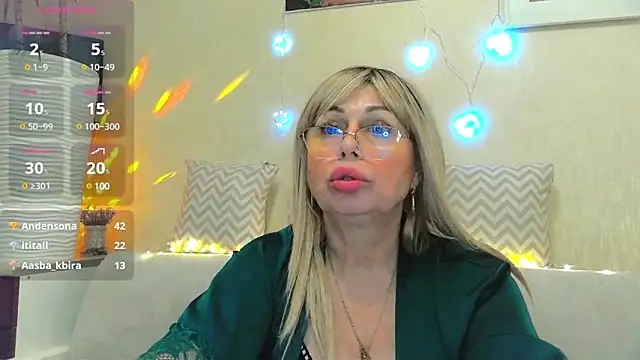 Snapshot of SusieNoreen chatting on January 24, 2025, 4:39 pm SusieNoreen online show from January 24, 2025, 4:39 pm