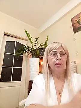 Snapshot of SusieNoreen chatting on September 18, 2025, 1:40 am SusieNoreen online show from September 18, 2025, 1:40 am