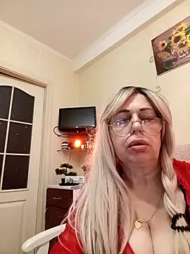Snapshot of SusieNoreen chatting on October 22, 2025, 12:22 am SusieNoreen online show from October 22, 2025, 12:22 am