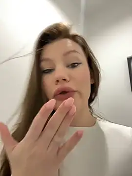 justmila online show from December 14, 2024, 10:24 am