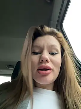 justmila online show from December 20, 2024, 1:33 pm