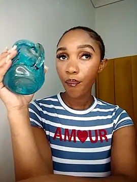 Shria107 online show from September 20, 2025, 12:11 am