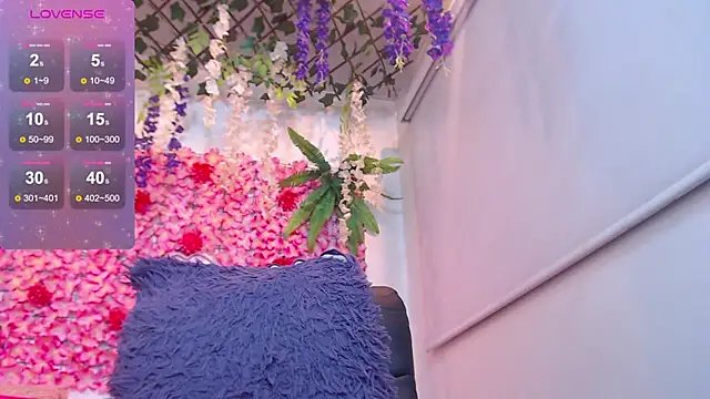 BLONDE SEXYHOT online show from February 13, 2026, 10:22 am