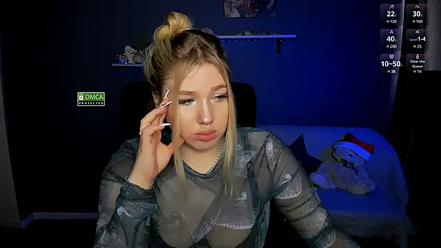 juli kisss online show from February 6, 2025, 9:32 am