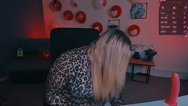 juli kisss online show from February 21, 2025, 12:39 pm