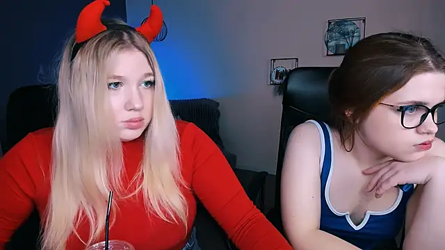 juli kisss online show from March 16, 2025, 7:49 pm