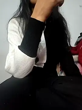 Snapshot of catreena chatting on January 10, 2025, 7:32 pm catreena online show from January 10, 2025, 7:32 pm