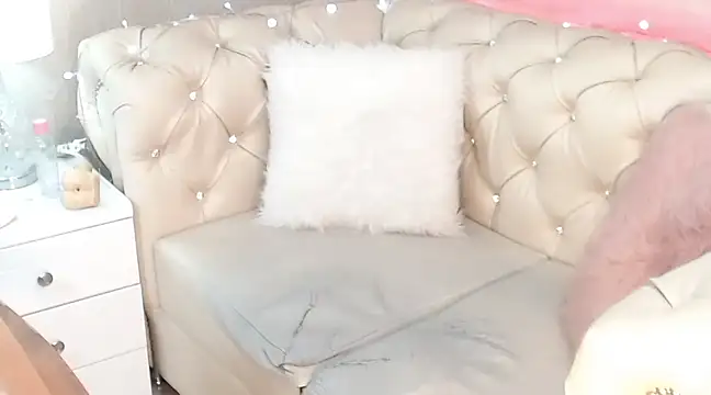 Barbie Fox online show from February 19, 2025, 10:09 pm