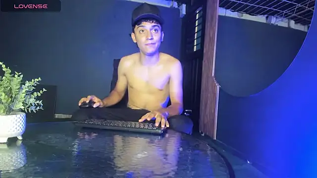 Austin Cardieff online show from February 26, 2025, 3:42 am