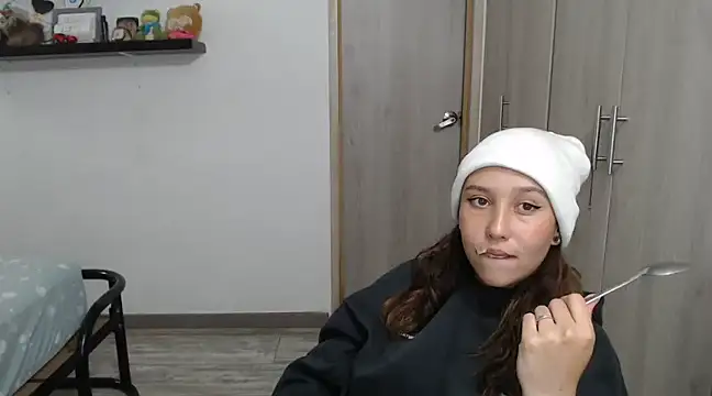 Skarlet Adams28 online show from January 10, 2025, 1:21 am