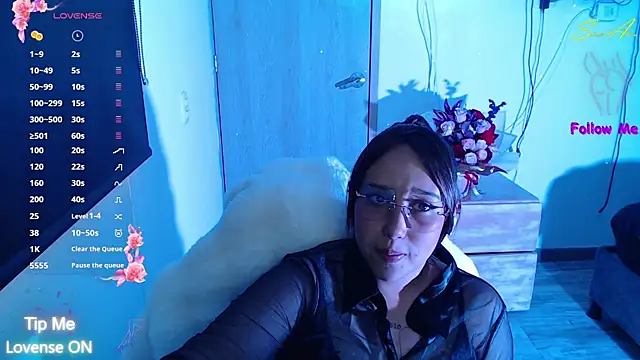 Skarlet Adams28 online show from September 10, 2025, 8:42 pm