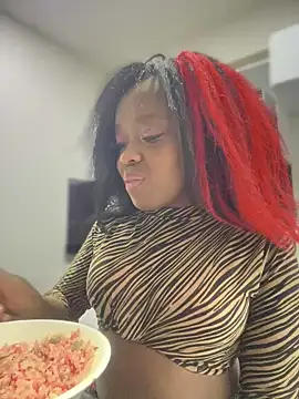 Thyana LS online show from January 21, 2025, 1:11 pm